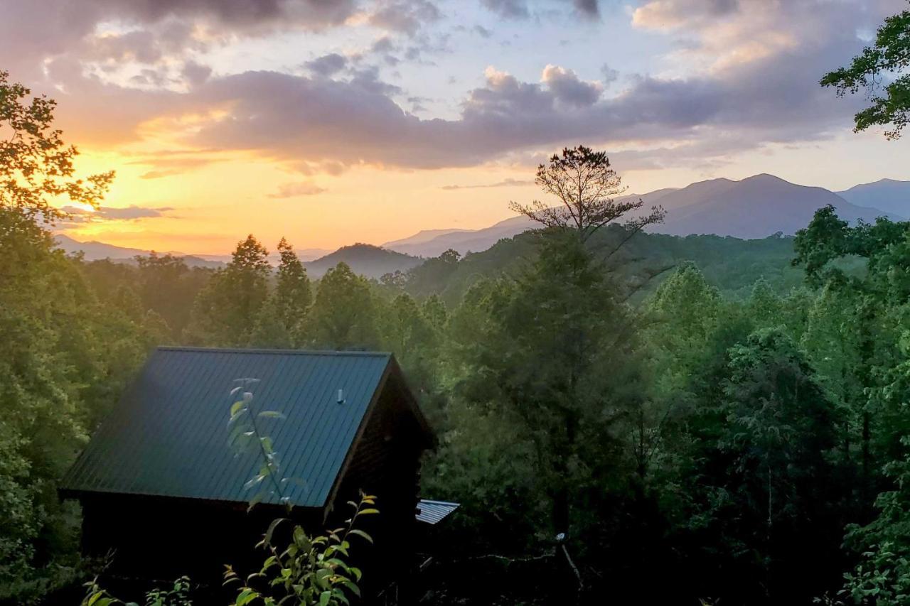 Cozy Cabin With Mountain Views Near Skylift Park! Gatlinburg Extérieur photo